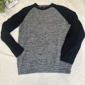 Forever 21 Men black and grey sweater size medium